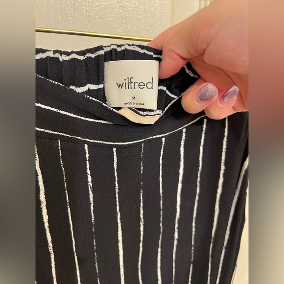 Worn once pants with ribbon - Picture 2 of 3